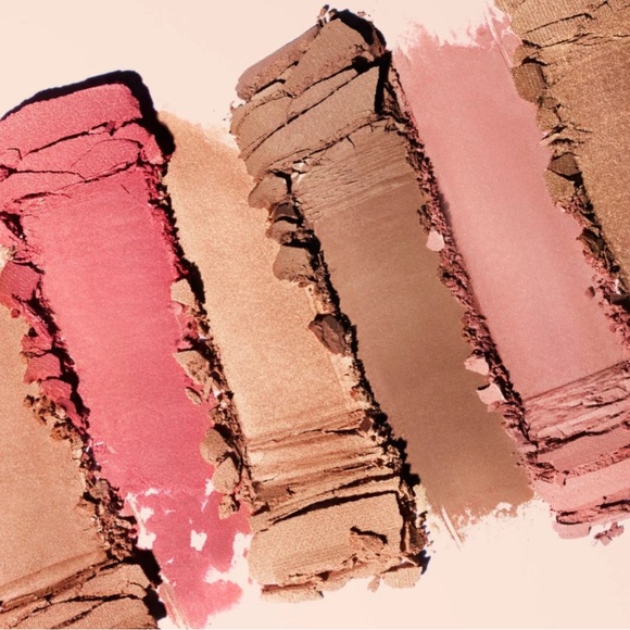 ICONIC LONDON | Blaze Chaser Face Palette - Picture 2 of 4